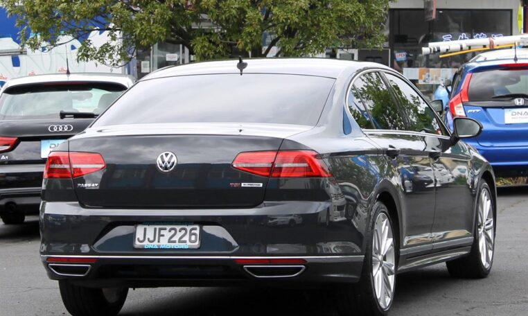 Car Finance 2015 Volkswagen Passat-1333973