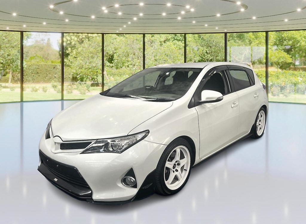 Car Finance 2013 Toyota Auris-1471625