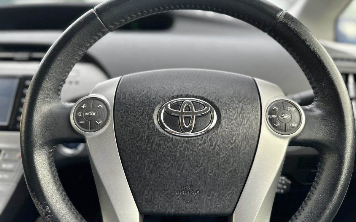 Car Finance 2015 Toyota Prius-1682304