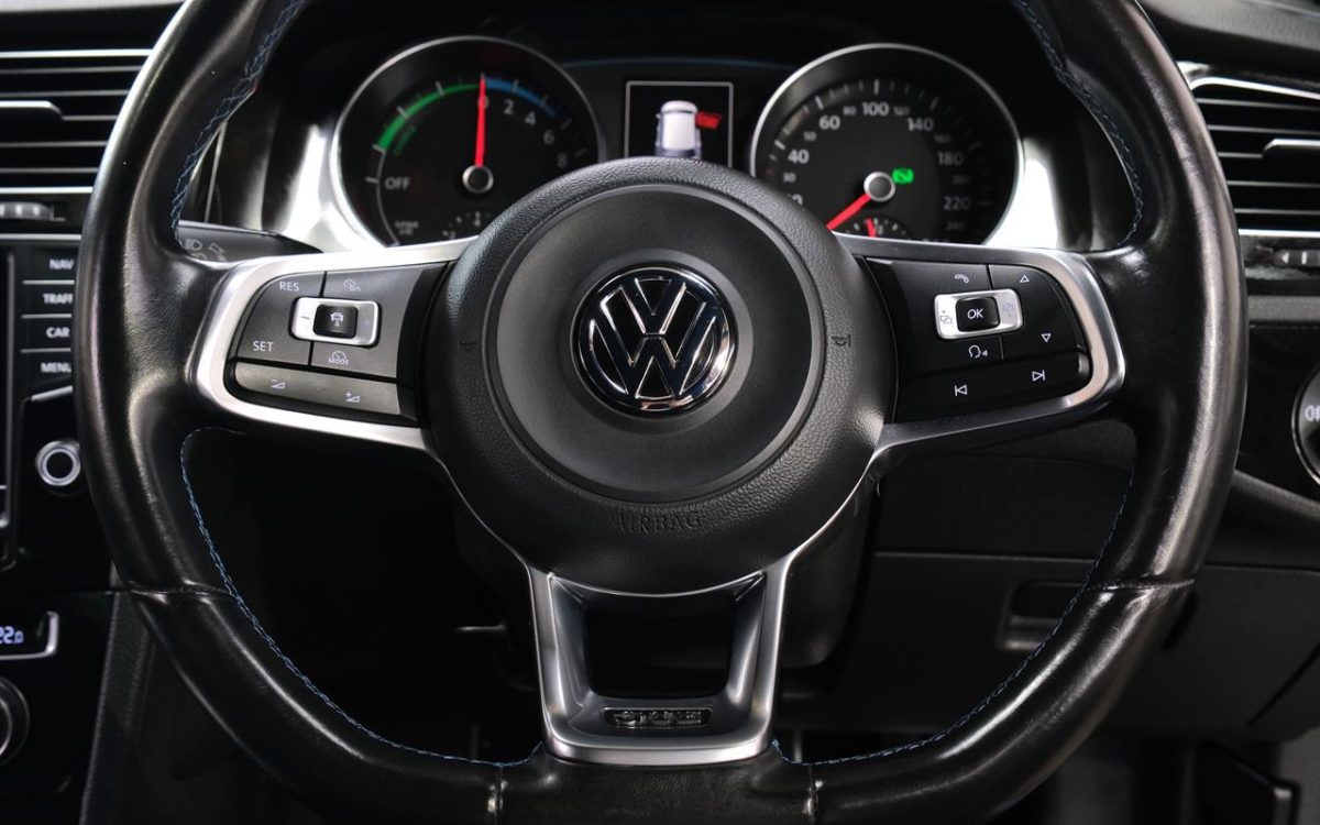 Car Finance 2016 Volkswagen Golf-1698197