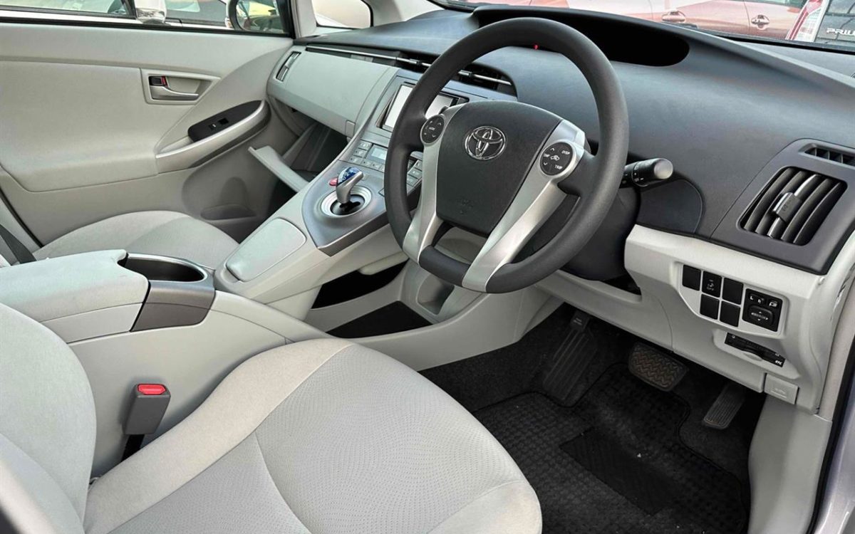 Car Finance 2014 Toyota Prius-1734322