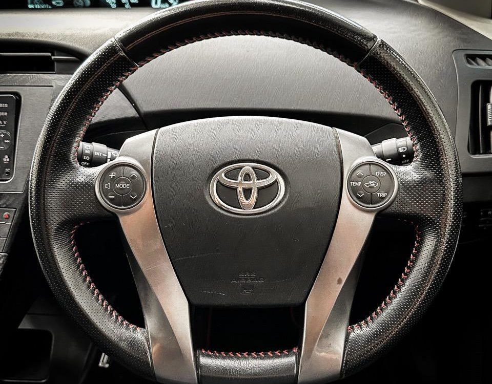 Car Finance 2012 Toyota Prius-1801137