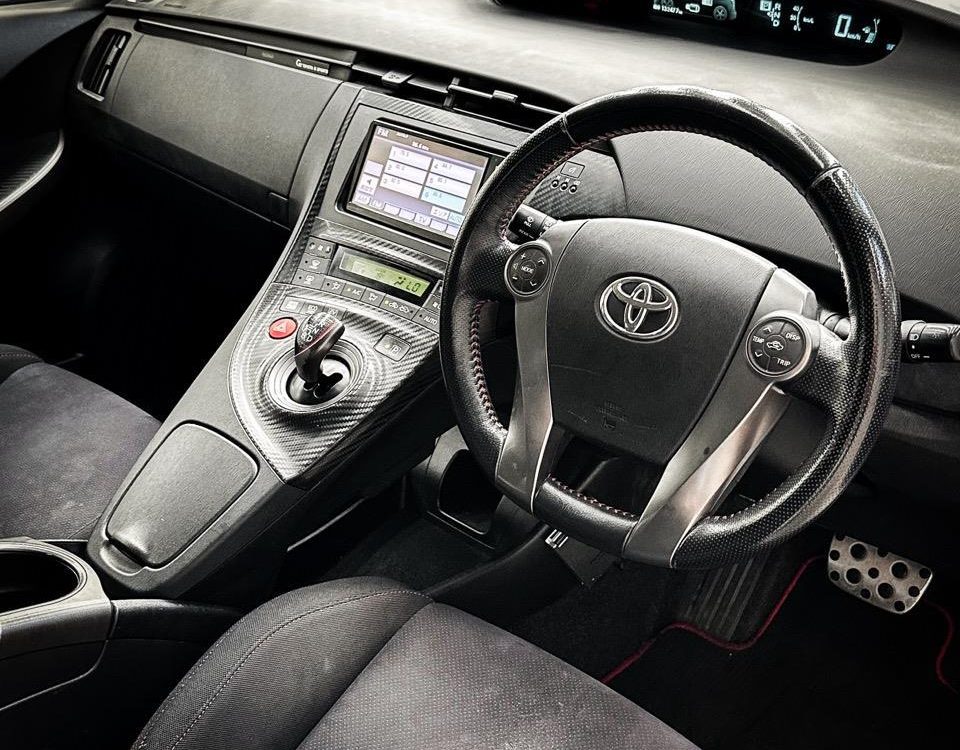 Car Finance 2012 Toyota Prius-1801138