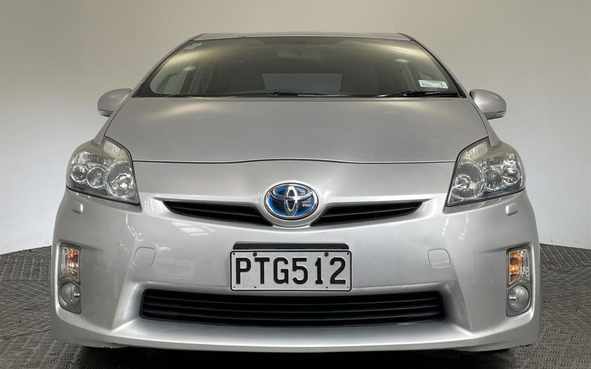Car Finance 2011 Toyota Prius-1832584
