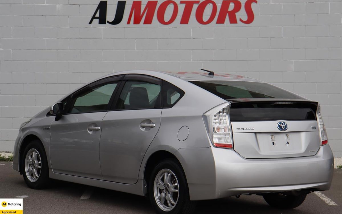 Car Finance 2010 Toyota Prius-1816895