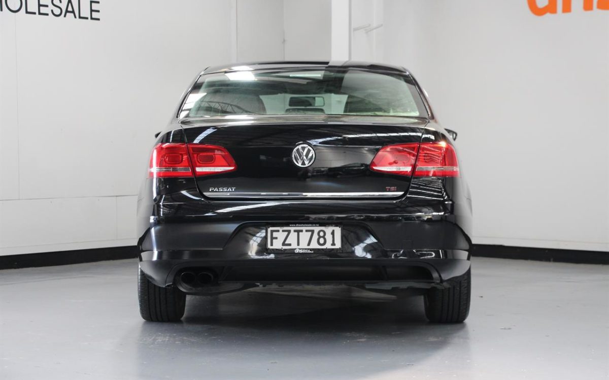 Car Finance 2011 Volkswagen Passat-1826135