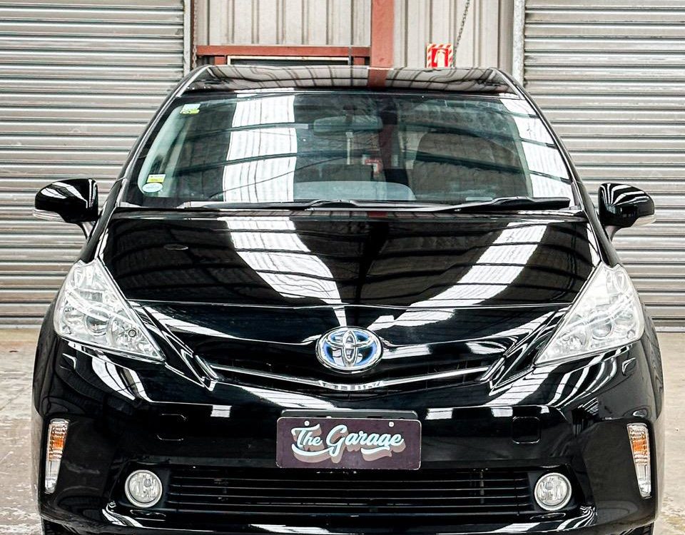 Car Finance 2013 Toyota Prius-1827339