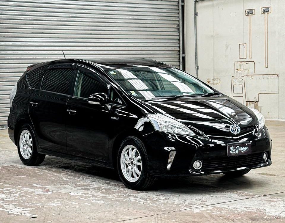 Car Finance 2013 Toyota Prius-1827331