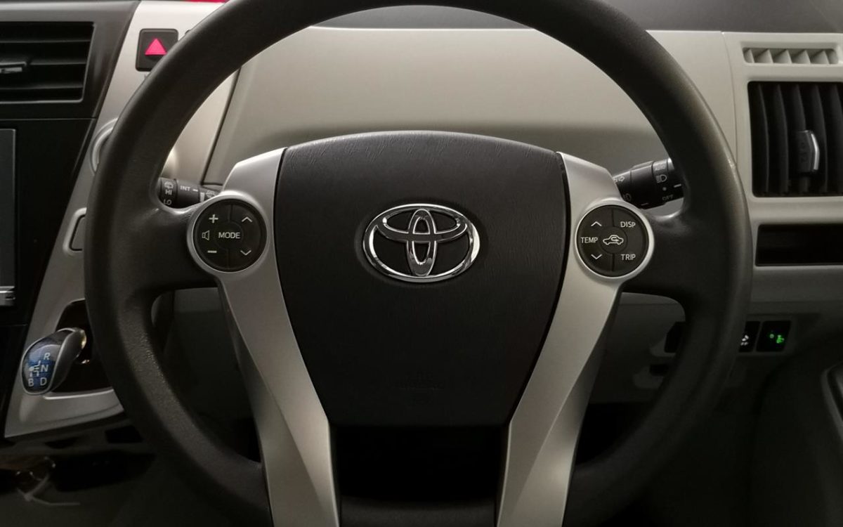 Car Finance 2012 Toyota Prius-1850602