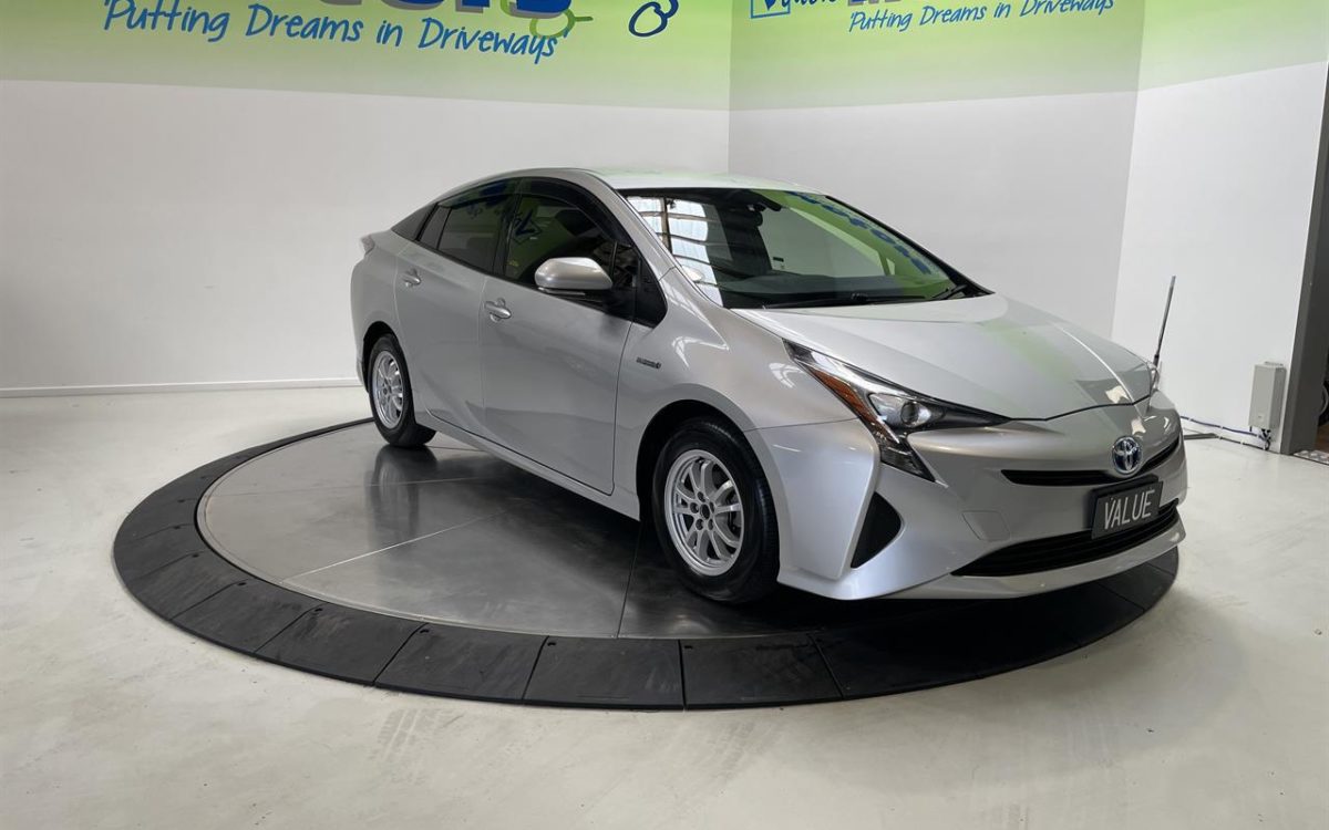 Car Finance 2016 Toyota Prius-1836012