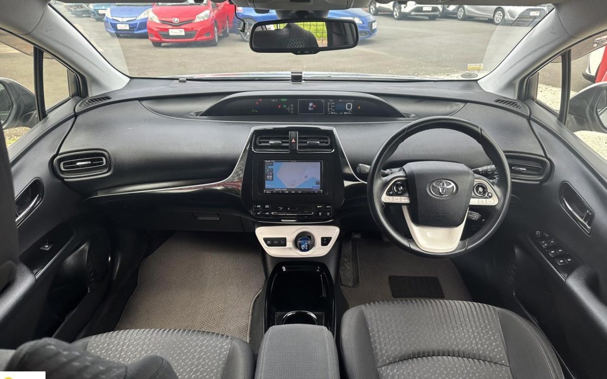 Car Finance 2018 Toyota Prius-1842676