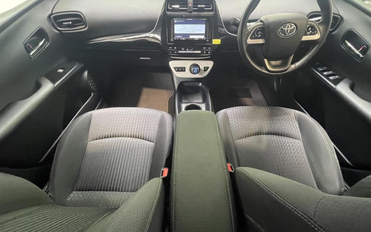 Car Finance 2016 Toyota Prius-1836001