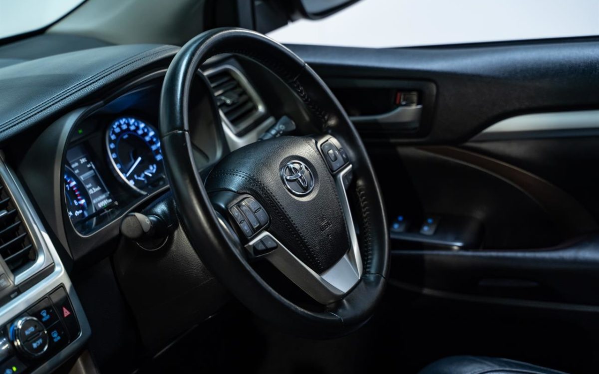 Car Finance 2018 Toyota Highlander-1839935