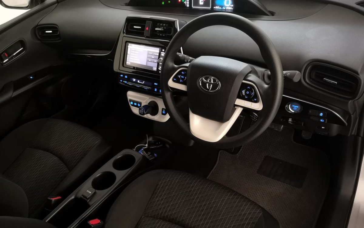 Car Finance 2018 Toyota Prius-1847278