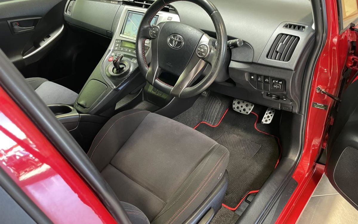 Car Finance 2013 Toyota Prius-1836144