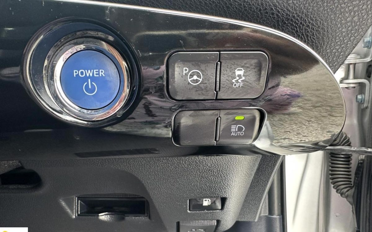 Car Finance 2018 Toyota Prius-1842668